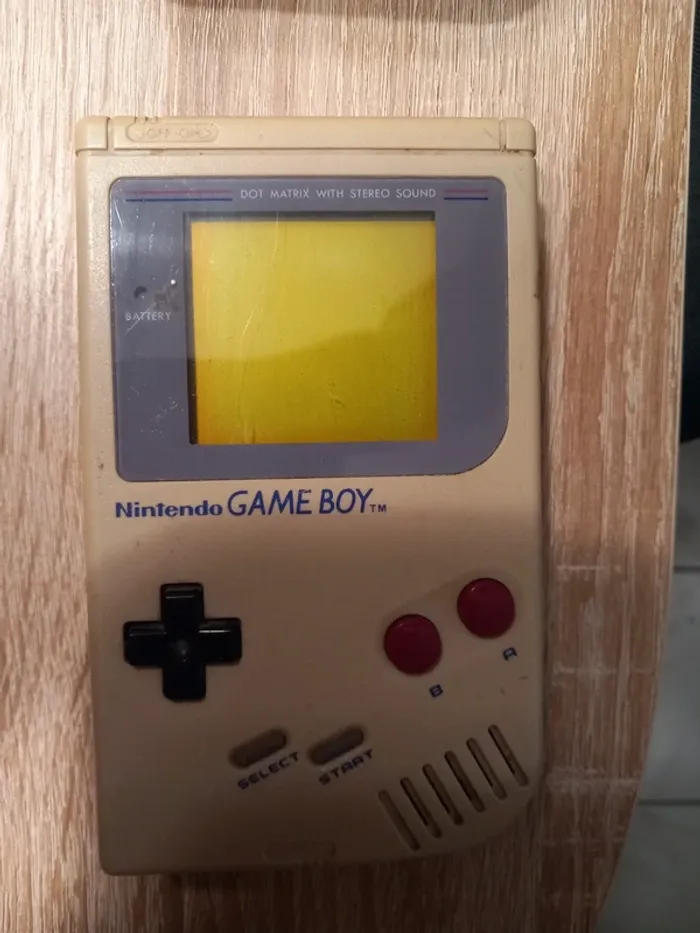 Console Nintendo Game Boy avec boite et loupe - photo numéro 9