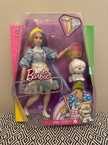 Mattel - Barbie Extra poupée articulée aux Cheveux Roses et Bleus