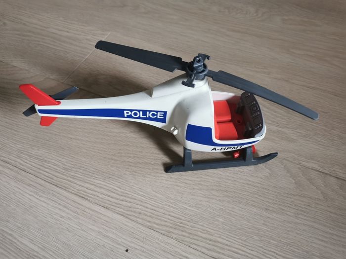Hélicoptère playmobil police