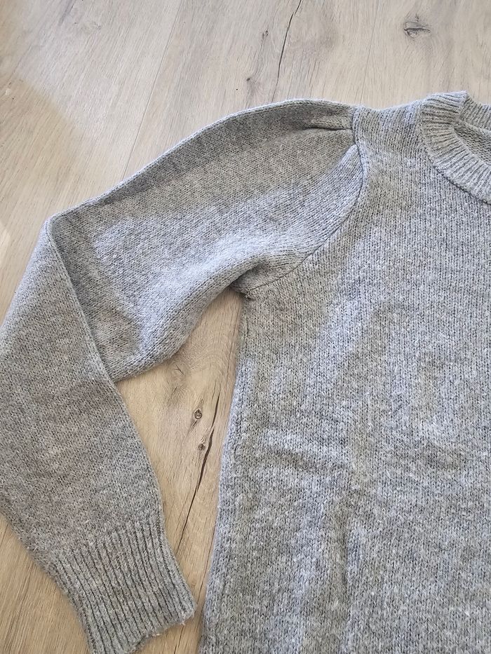 Pull gris - photo numéro 3