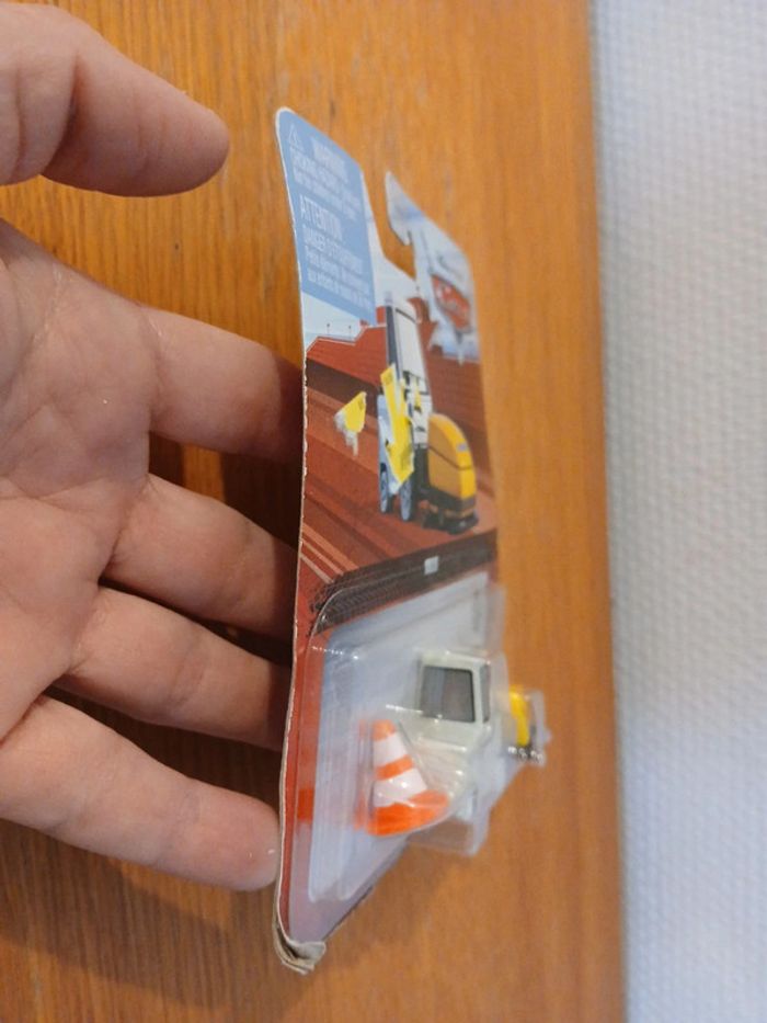 Disney pixar cars Millie - photo numéro 2