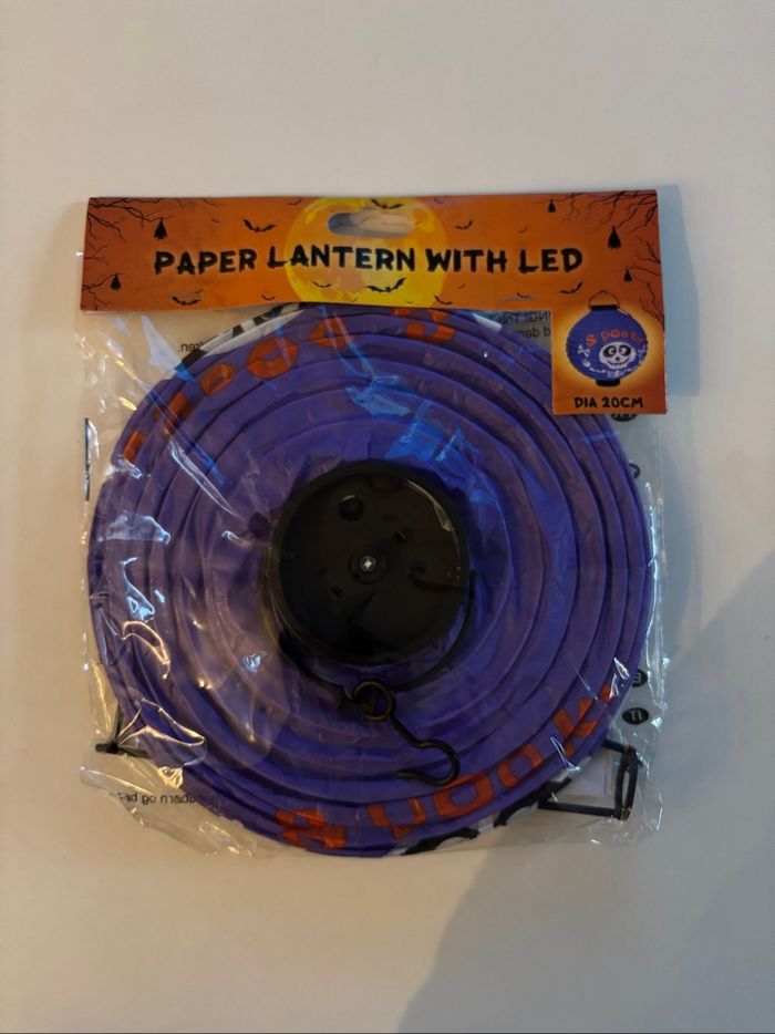 Décoration Halloween lanterne mauve squelette avec led