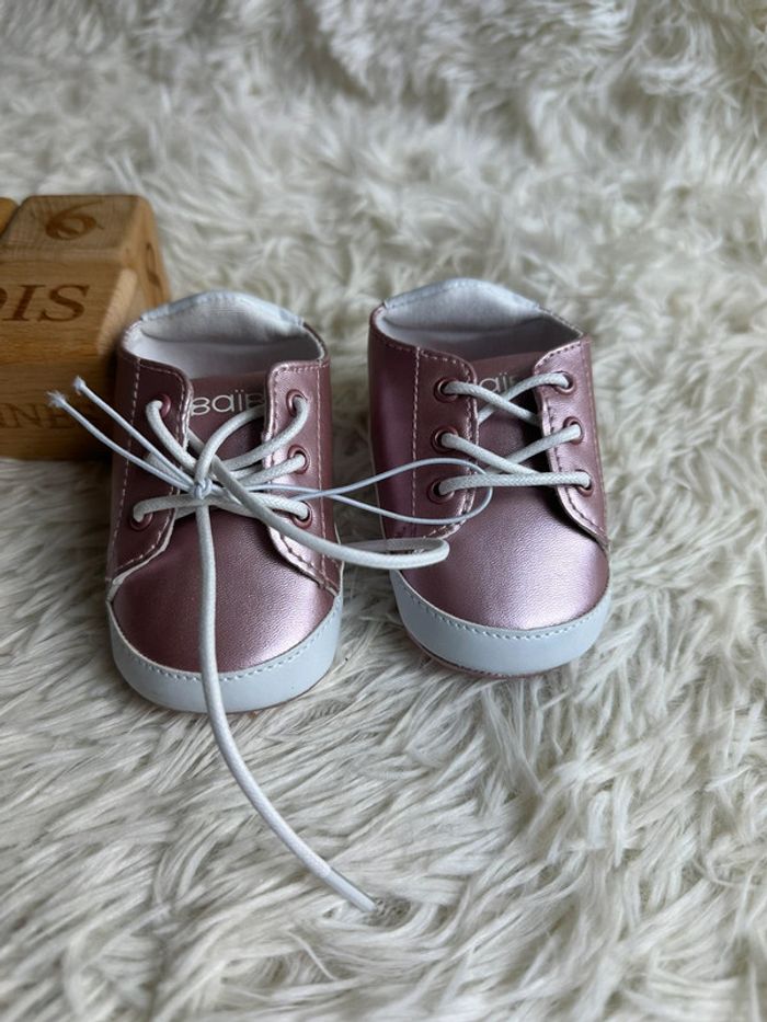 Paire de chaussures rose obaibi taille 6-12 mois - photo numéro 2
