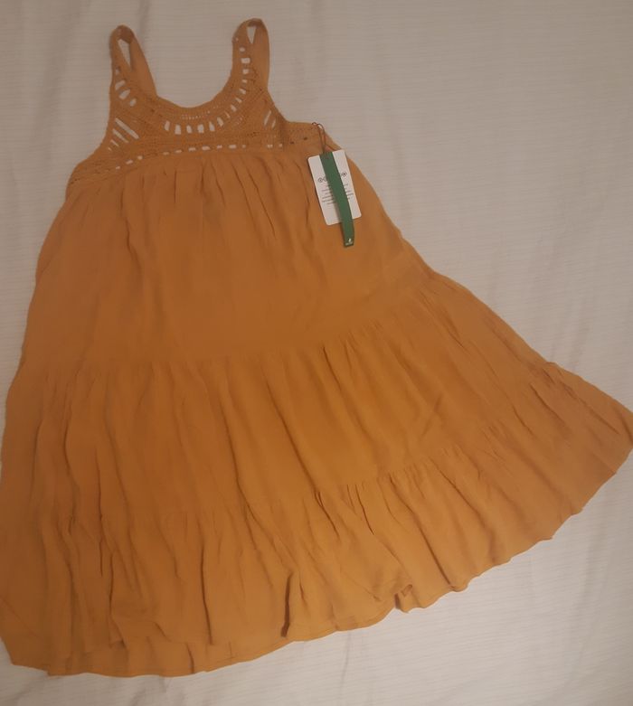 Robe légère jaune - photo numéro 2