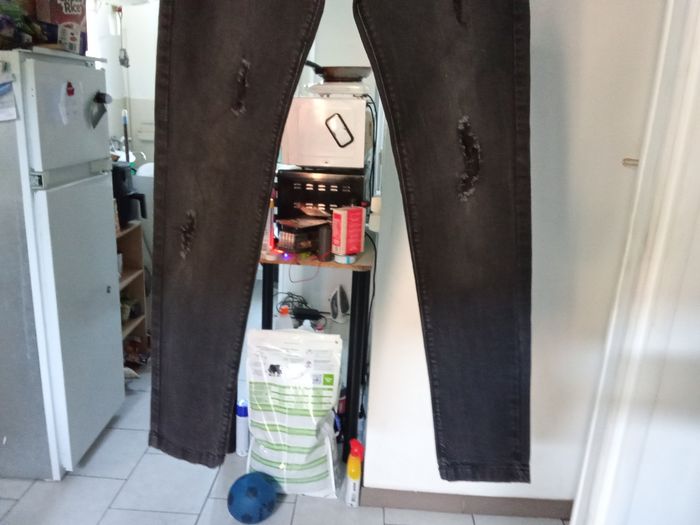 Jean Zara taille 38 très joli couleur noire - photo numéro 5