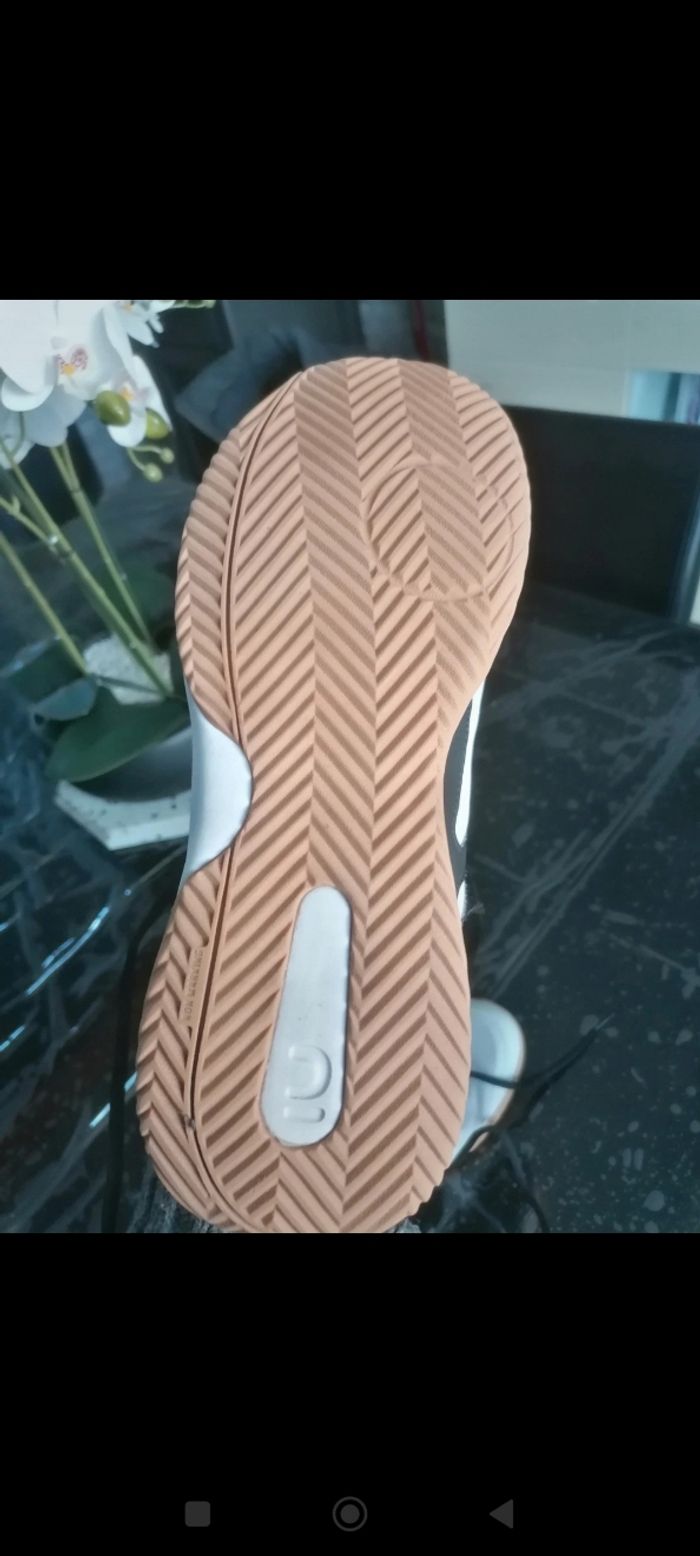 Chaussures handball - photo numéro 3