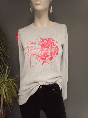 Très joli pull licorne 🦄