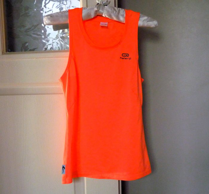 Lot T-shirts femme decathlon S 36 sport orange blanc noir TBE - photo numéro 4