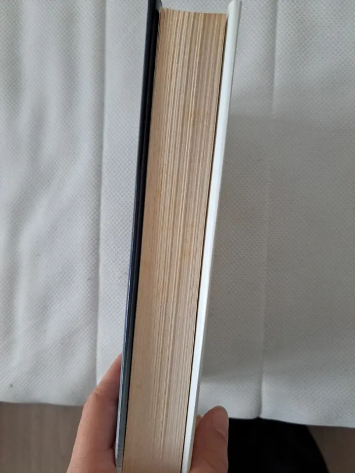 Saving Meghan with signed nameplate - photo numéro 3