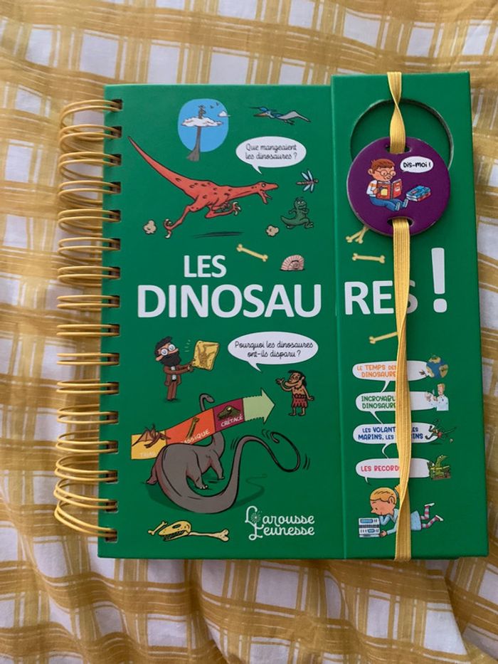 Livre docu "Les dinosaures" / Larousse jeunesse - photo numéro 2