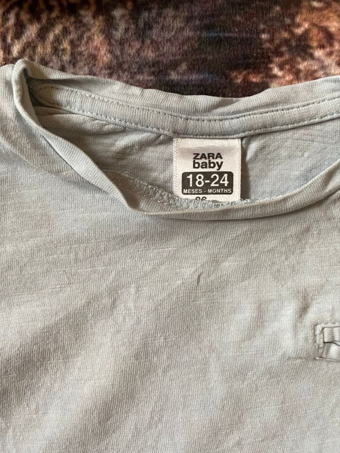 Polo bleu ciel Zara – 18/24 mois - photo numéro 2