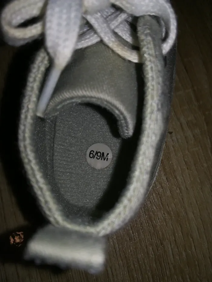 Jolies chaussures bébé 6/9 mois - photo numéro 3