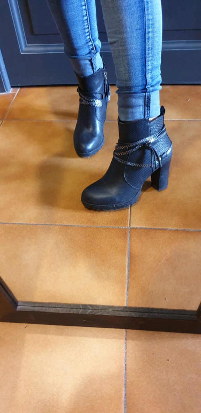 Magnifique bottine à talon noir