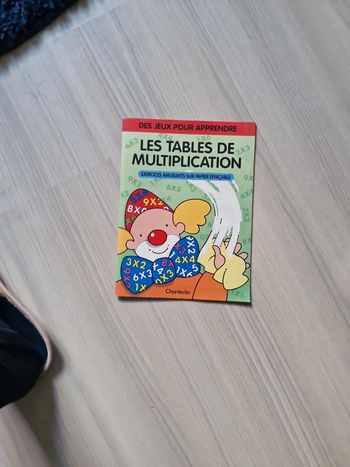 Livre effaçable tables de multiplication