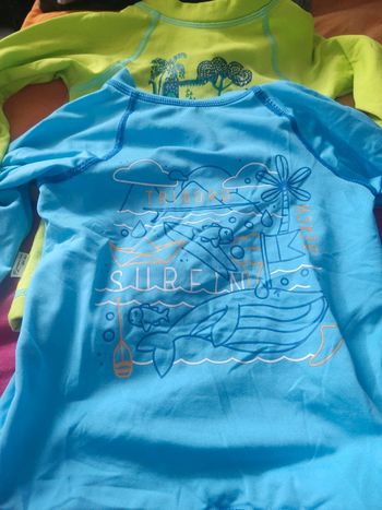Lot 2 t shirt UV decatlon
