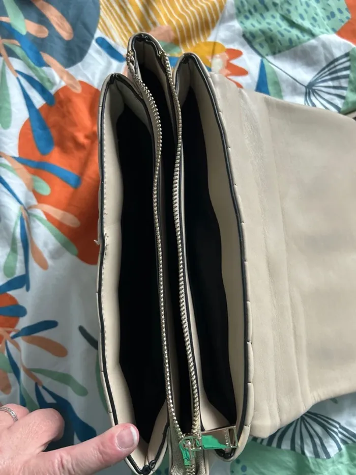 Sac en similicuir Parfois avec anses en chaînes dorées - photo numéro 6