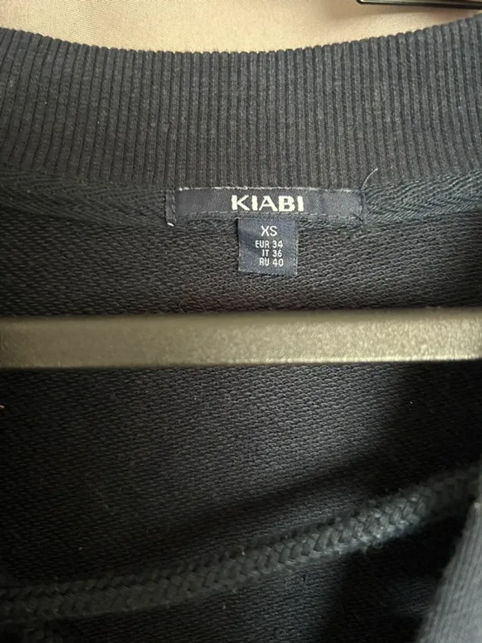 Pull bleu - photo numéro 2