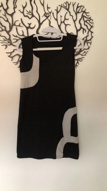 Robe noir sans manches