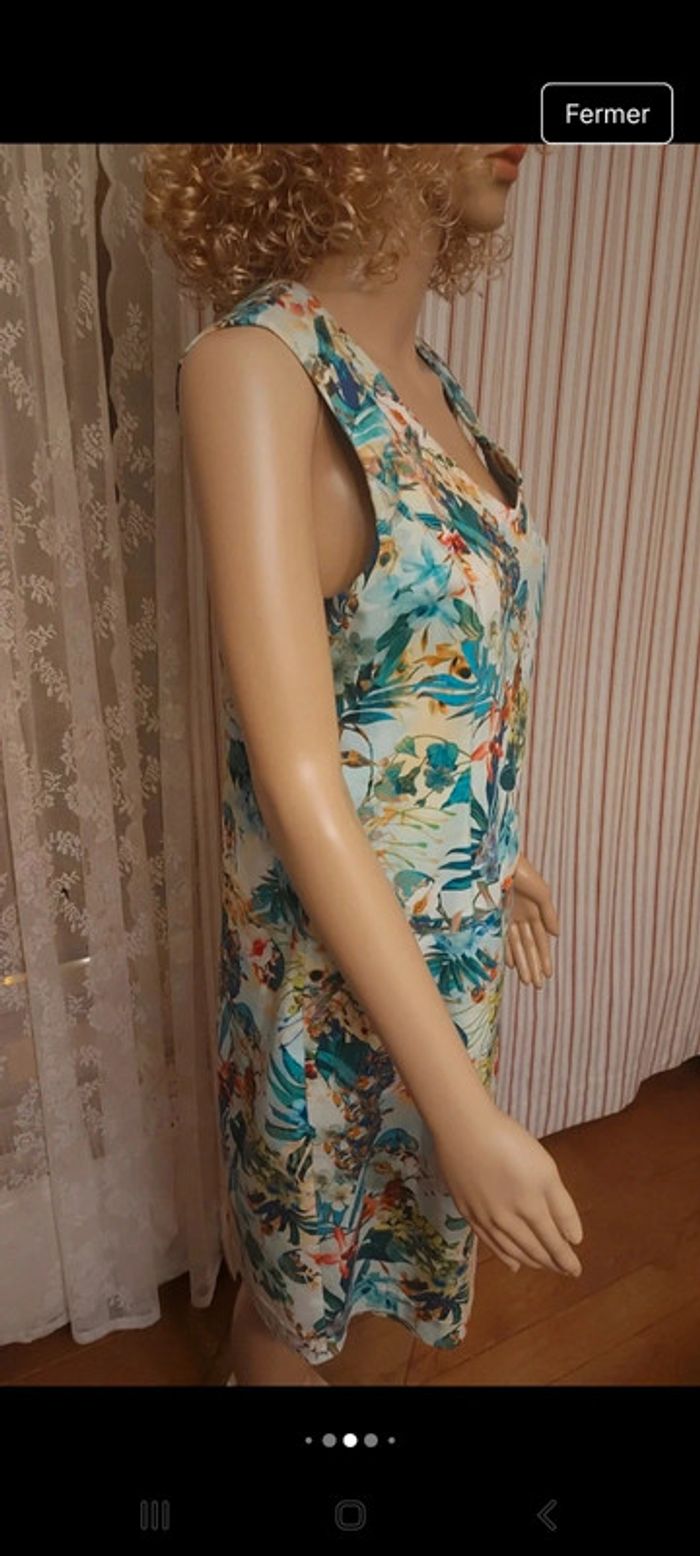 Robe Giovane taille be 40 IT 44 NL 38 - photo numéro 6