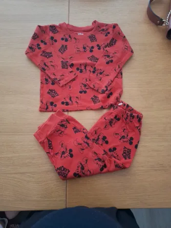 Ensemble mickey mouse
