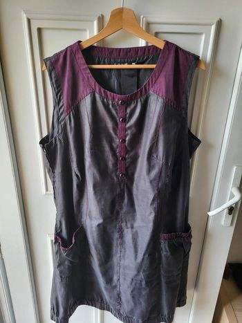 Robe violet noire