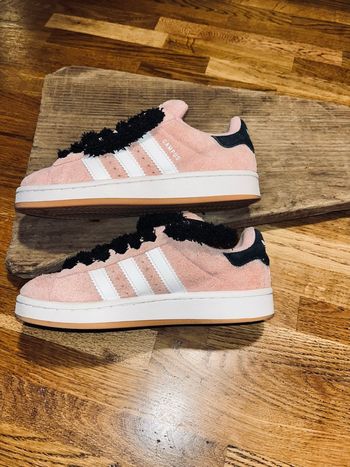 Adidas campus rose lacets fluffy