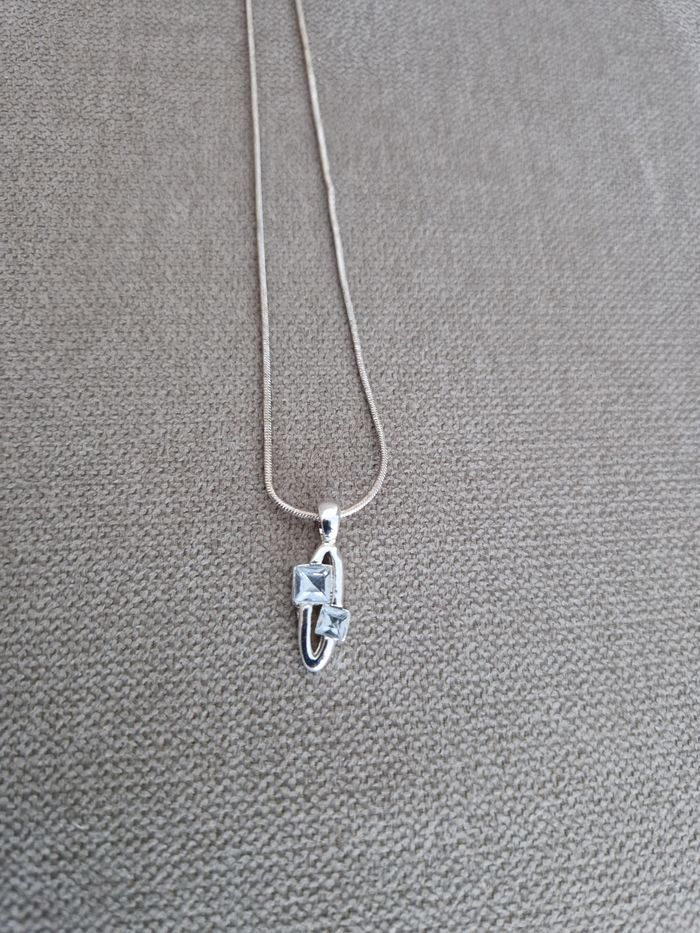 Collier argenté avec sa boîte - photo numéro 9