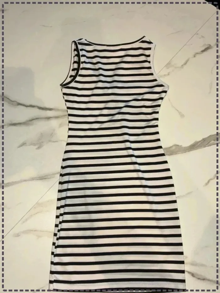 Robe rayée noir et blanc – Taille S – Sans marque - photo numéro 4