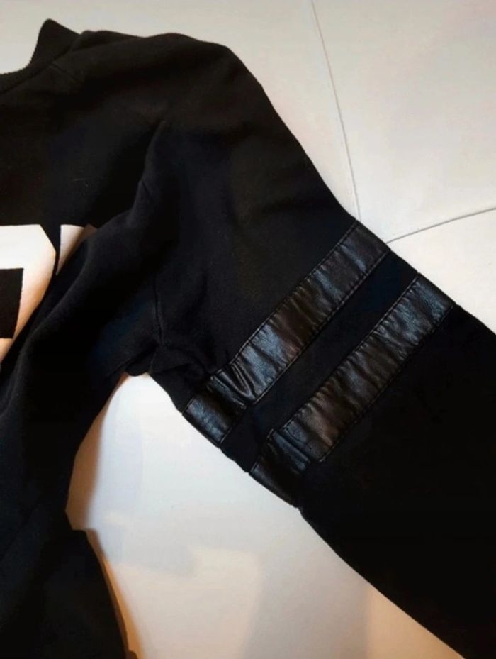 Pull noir - photo numéro 2