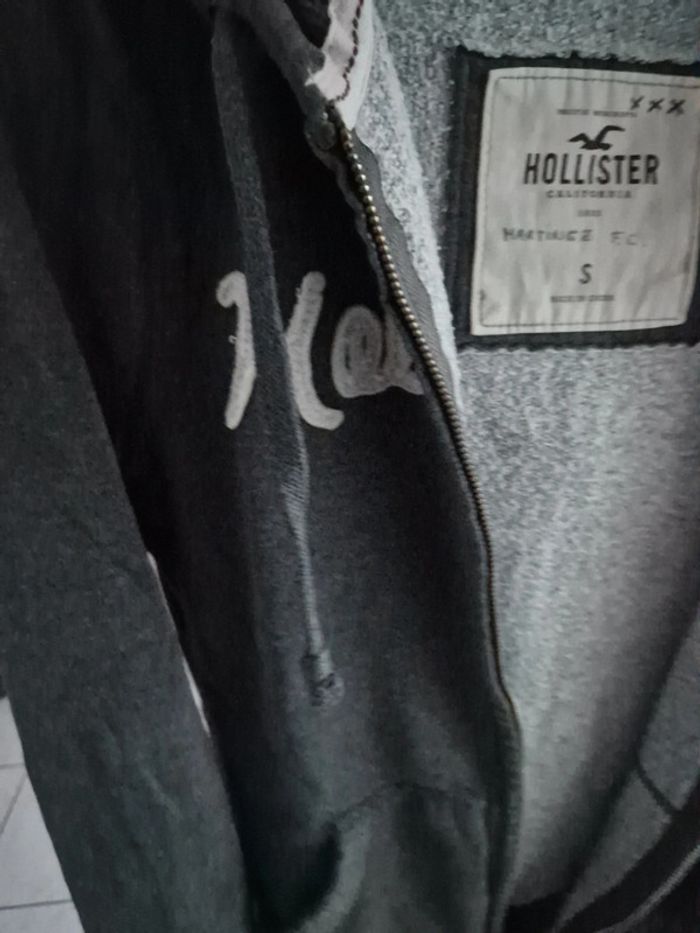 Sweat-shirt Hollister. - photo numéro 16