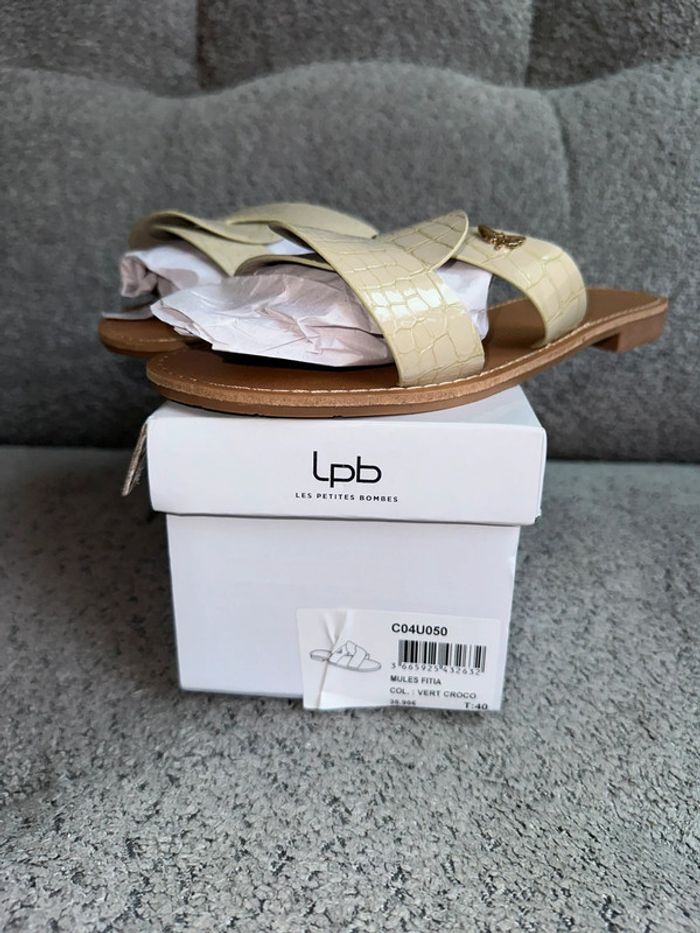 Mules/sandales/claquettes croco vert Les Petites Bombes - photo numéro 3