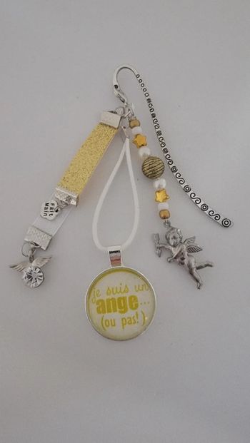 Cadeau humour , bijoux de sac ou marque page " je suis un ange ou pas "