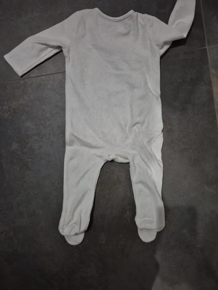 Lot pyjamas 9 mois - photo numéro 6