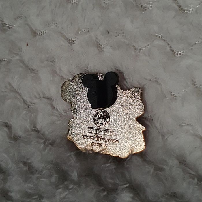 Pin's broche button mickey mouse japon disneyland tokyo - photo numéro 2