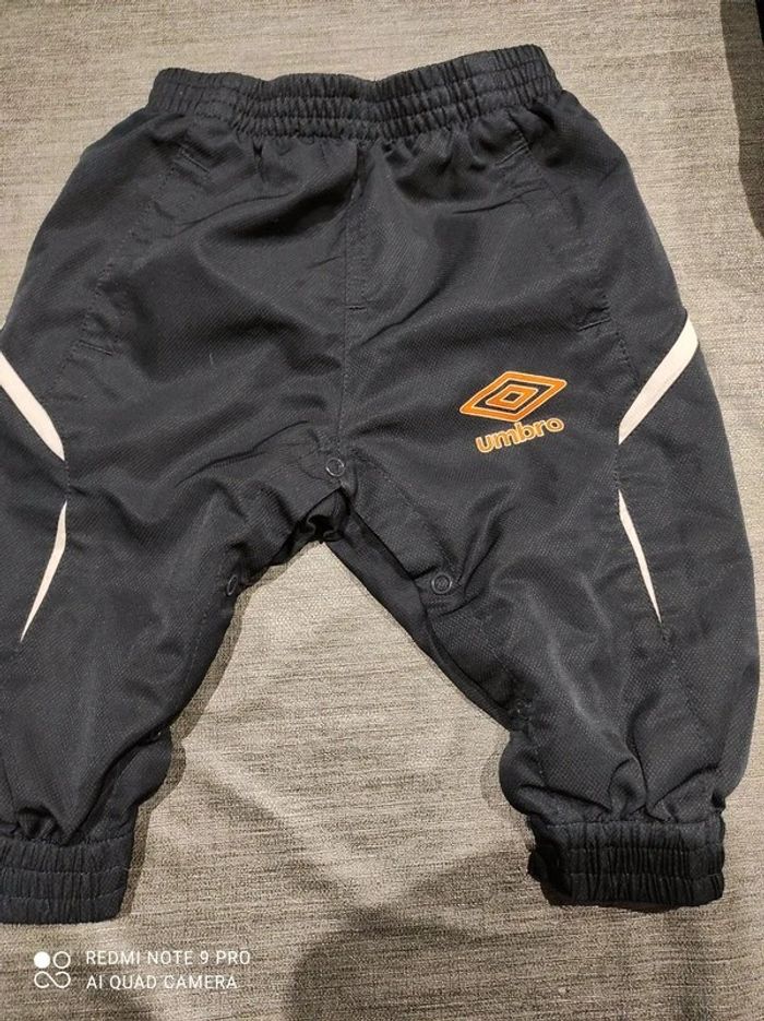 Blouson +pantalon Umbro 6 mois - photo numéro 8