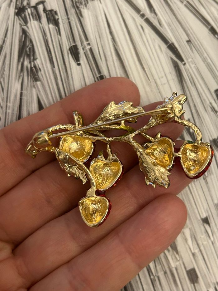 Ravissante Broche fraises - photo numéro 9