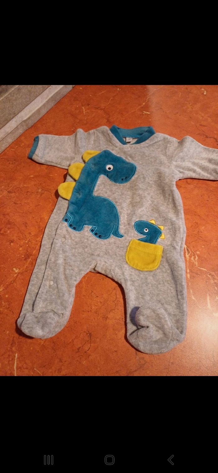Pyjama bébé taille 1 mois