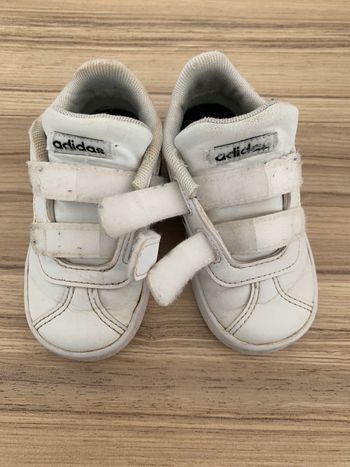 Baskets Adidas en 22