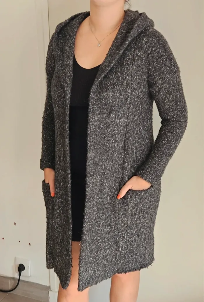 Gilet long gris à capuche - photo numéro 8