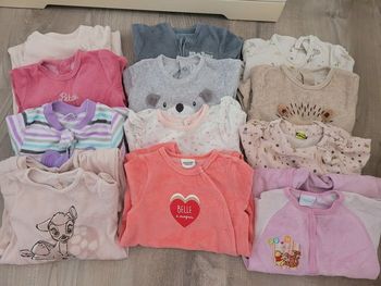 Gros lots de vêtements fille 12 mois