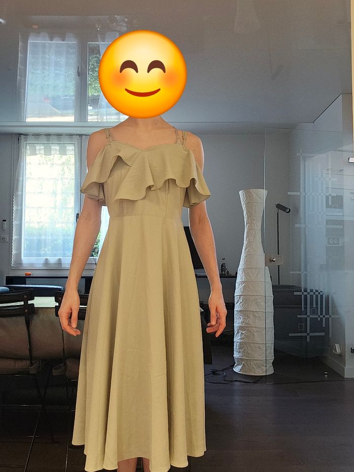 Robe longue Dazy vert clair à volants – Taille S