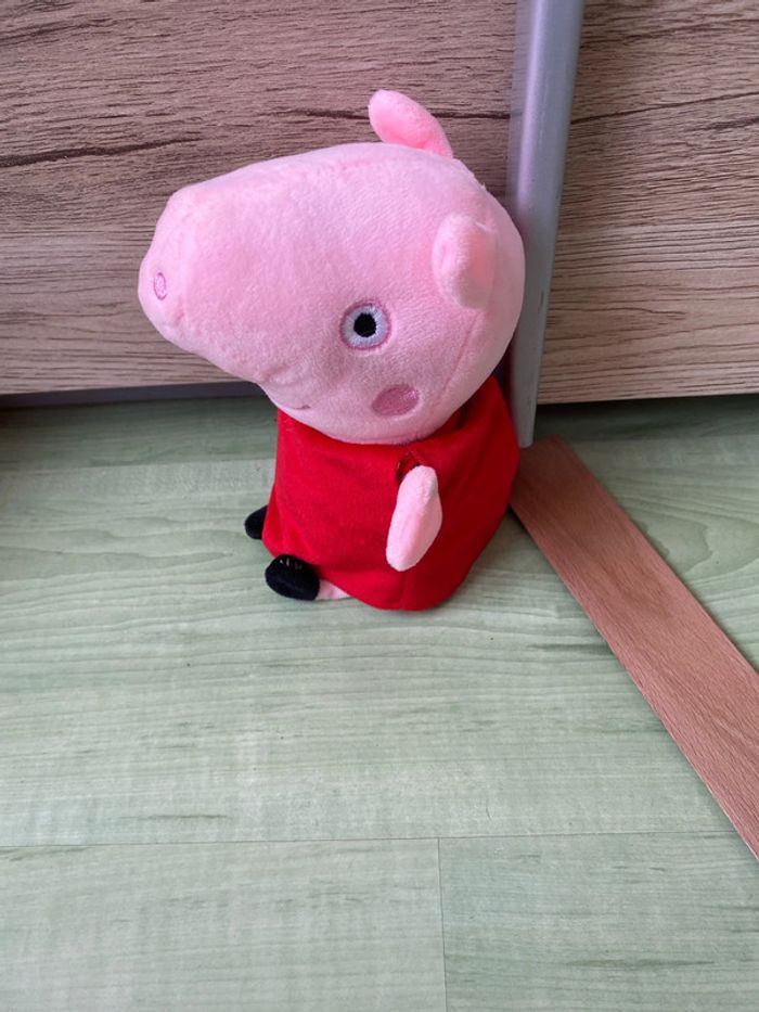 Peluche peppa pig 21 cm - photo numéro 2