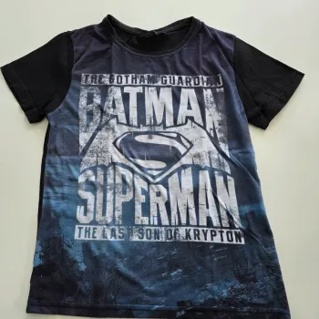 T-shirt  - batman et superman - 8 ans