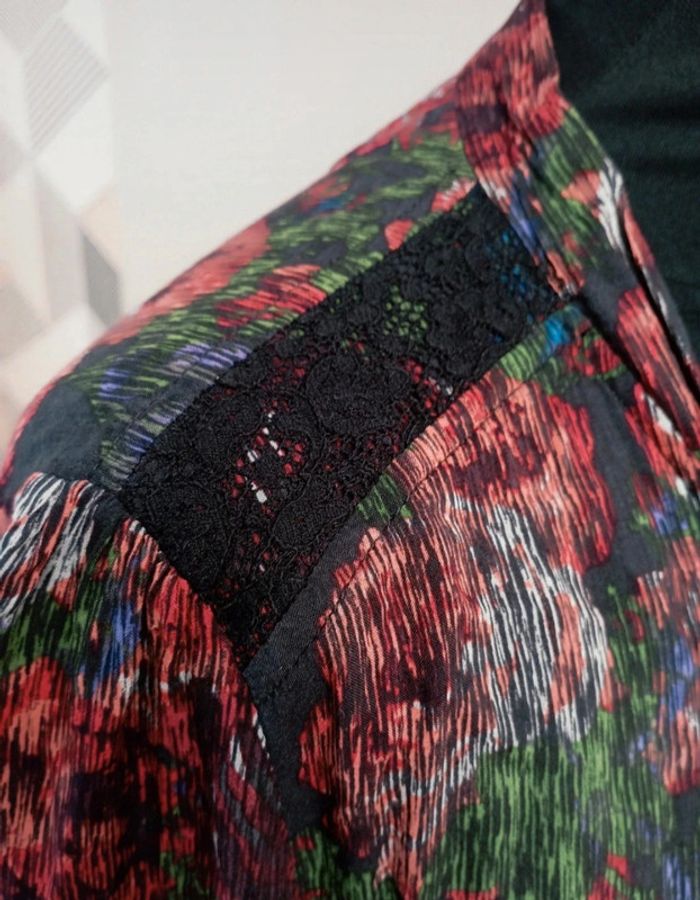 Jolie robe tunique IKKS
Taille 42 - photo numéro 4