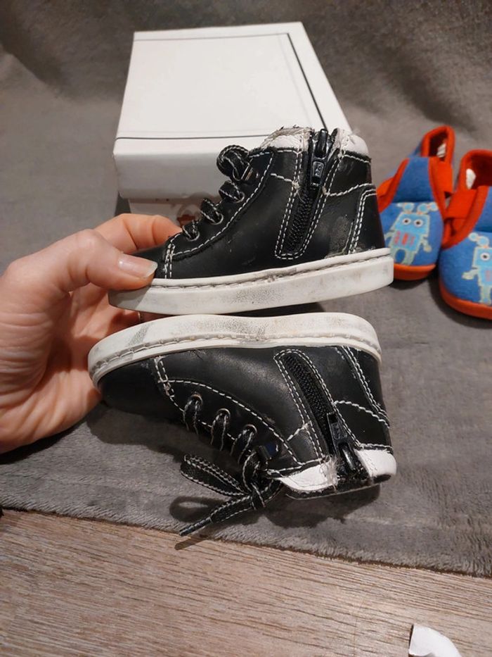 Lot chaussure taille 20 - photo numéro 3