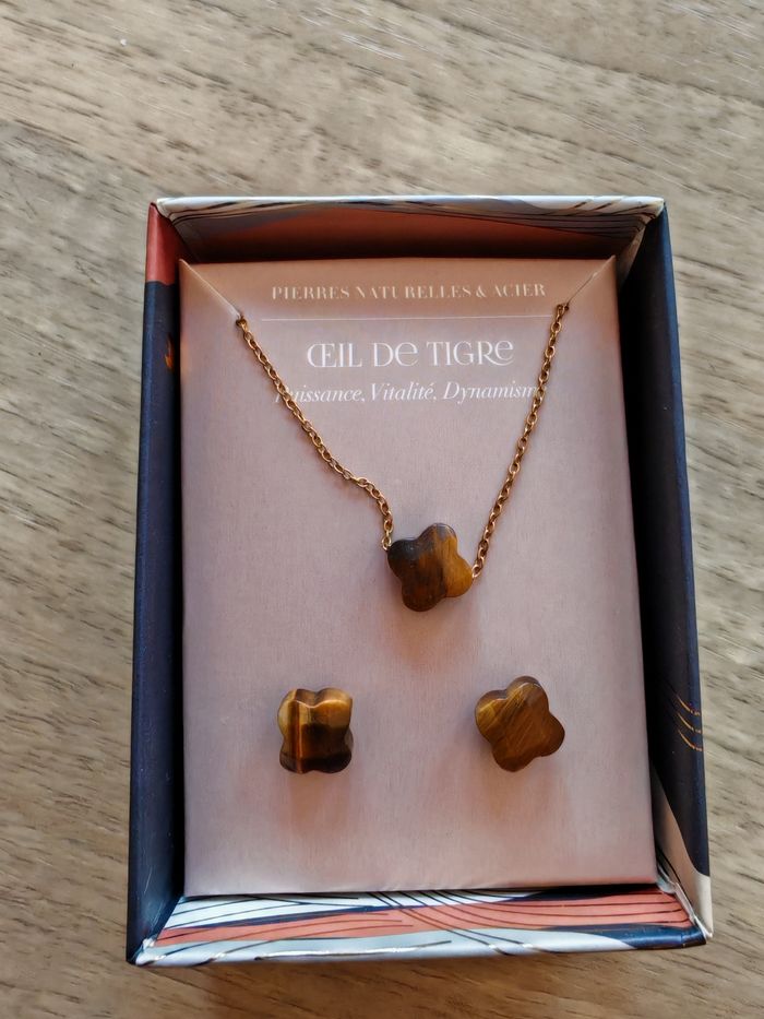 Parure boucles d'oreilles et colliers pierre naturelle - photo numéro 4
