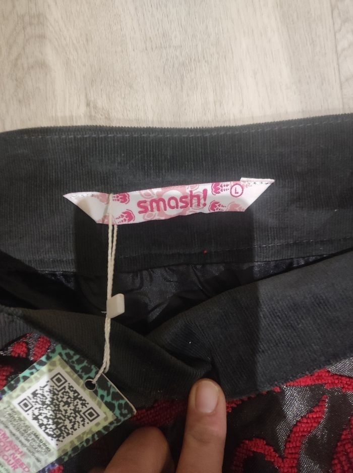 Jupe Smash neuve taille 40