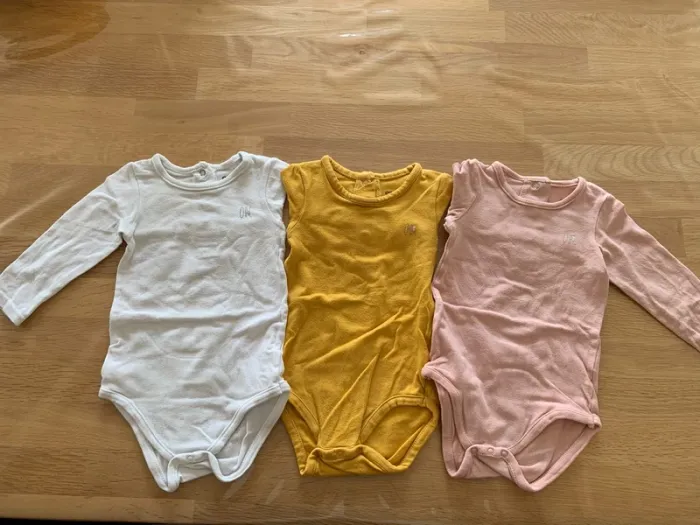 Lot 3 bodies 9 mois