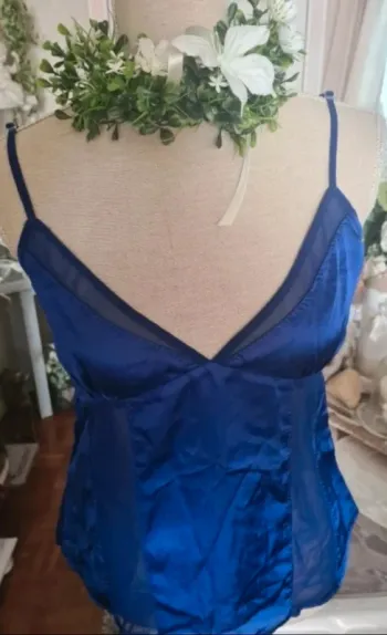 Top bleu satiné H & M Taille 42 Neuf