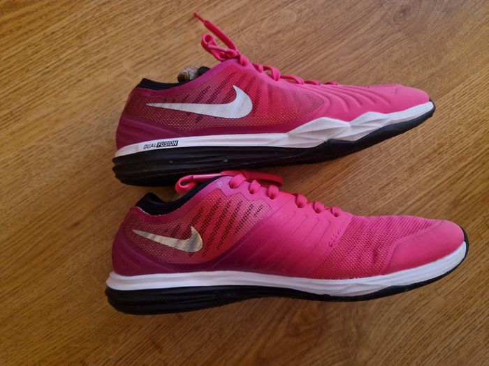Baskets Nike pointure 36.5 TBE - photo numéro 5